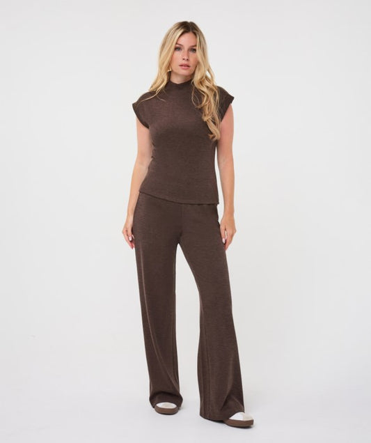 Knit Trousers in cacao by Esqualo