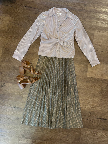 Twist Front Stripe Shirt in camel by J.Society