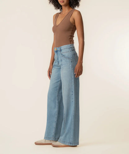 Jodi High Rise Front Princess Seam Pant in corel by KUT