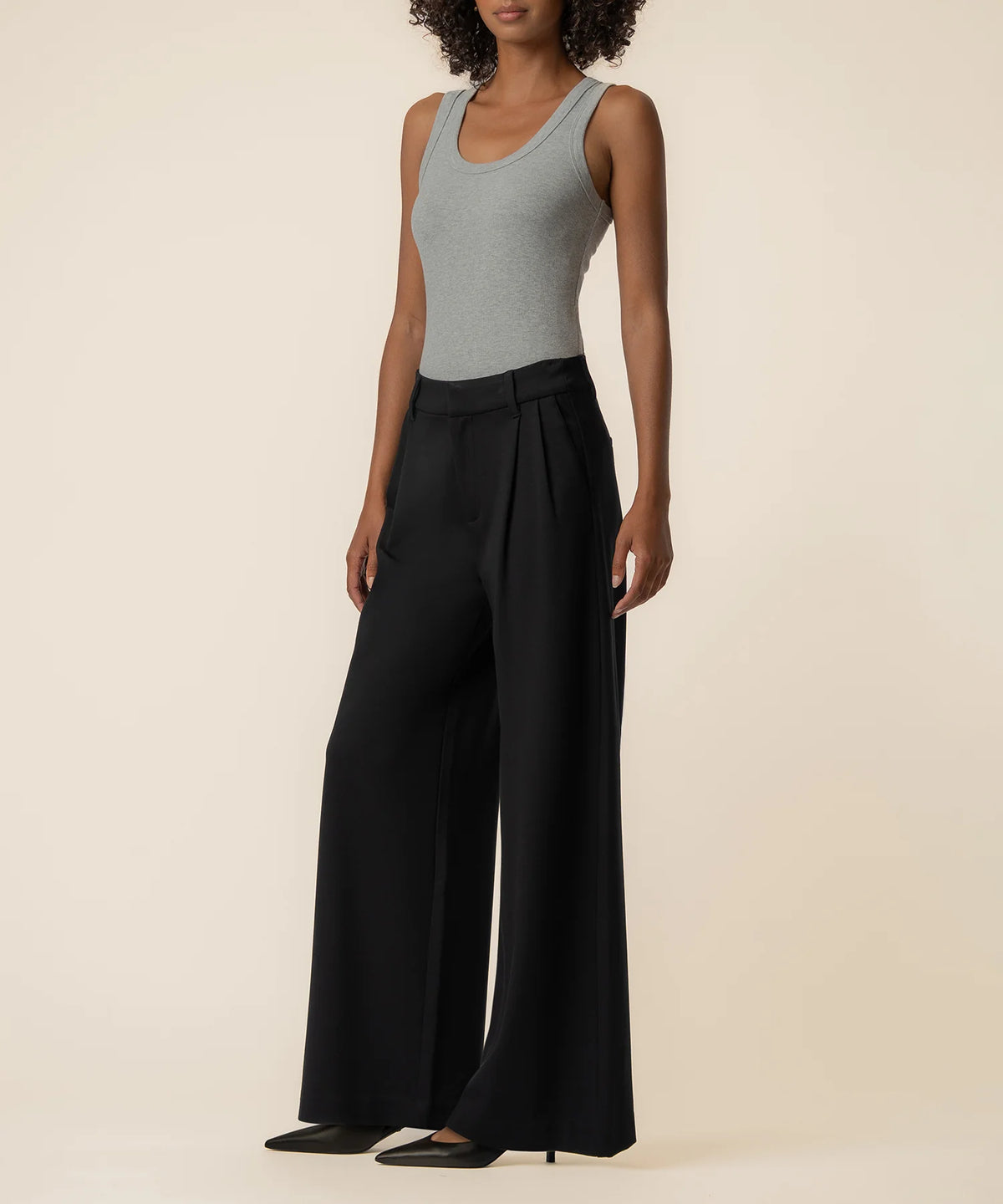 Cheryl Super High Rise Wide Leg in black by KUT