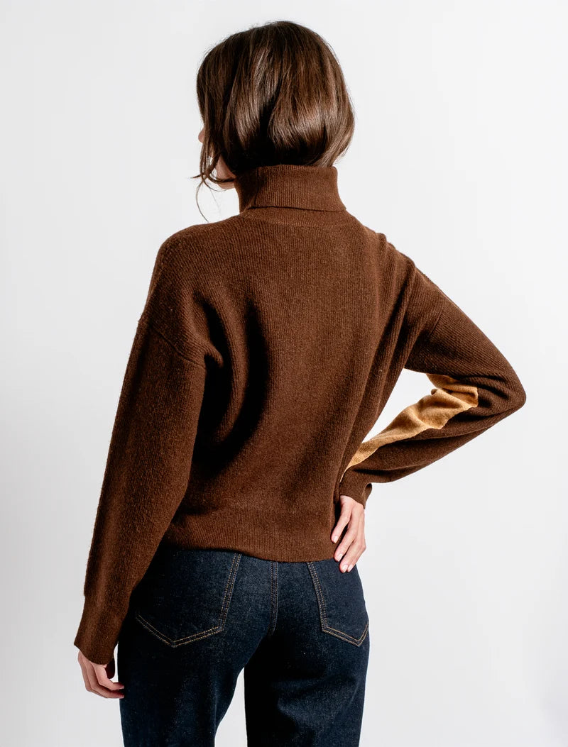 Birkman Turtleneck in camel/chocolate by Kerisma