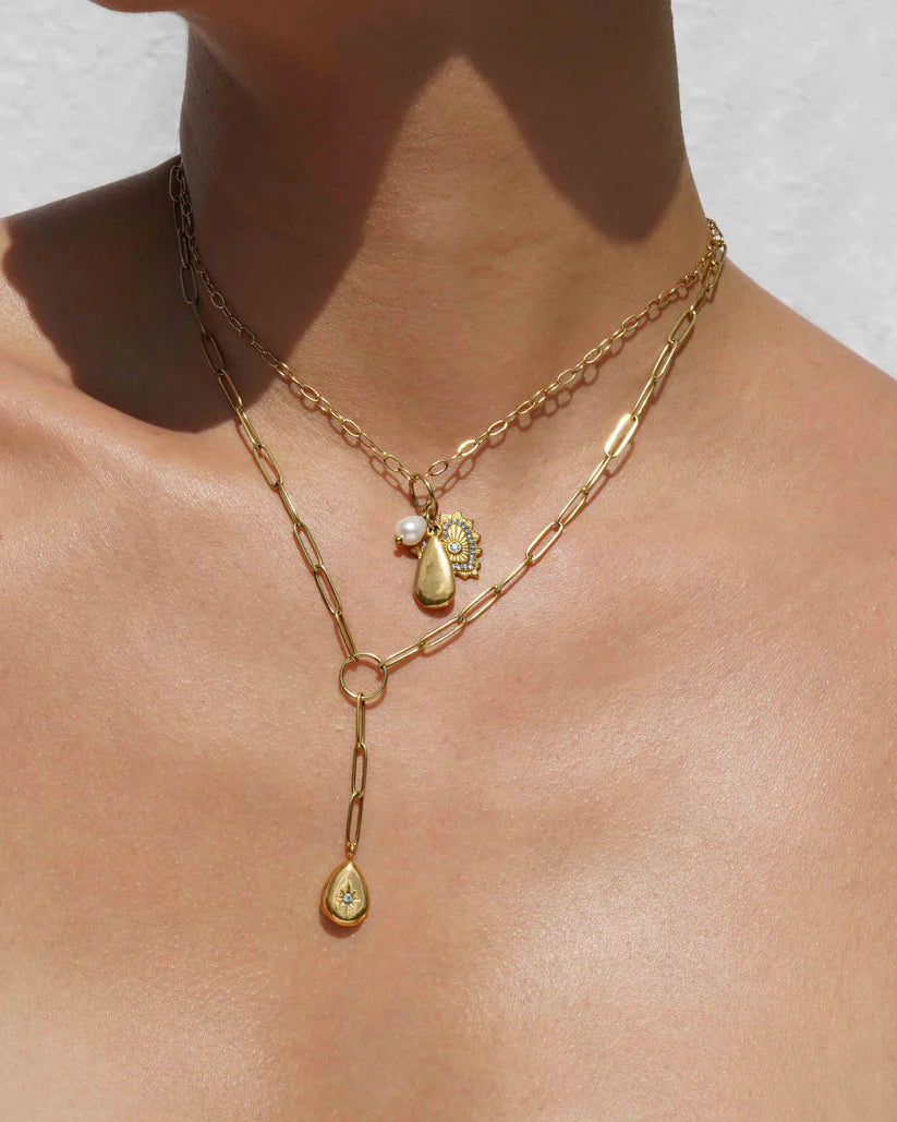 Bien Pearl Necklace in gold by Kozakh