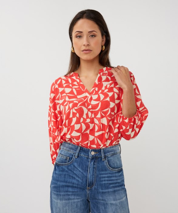 Raglan Graphic Printed Blouse in poppy/ivory by Esqualo
