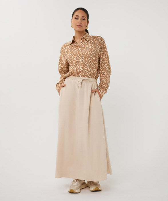 Button Up Graphic Printed Blouse in tan/ivory by Esqualo