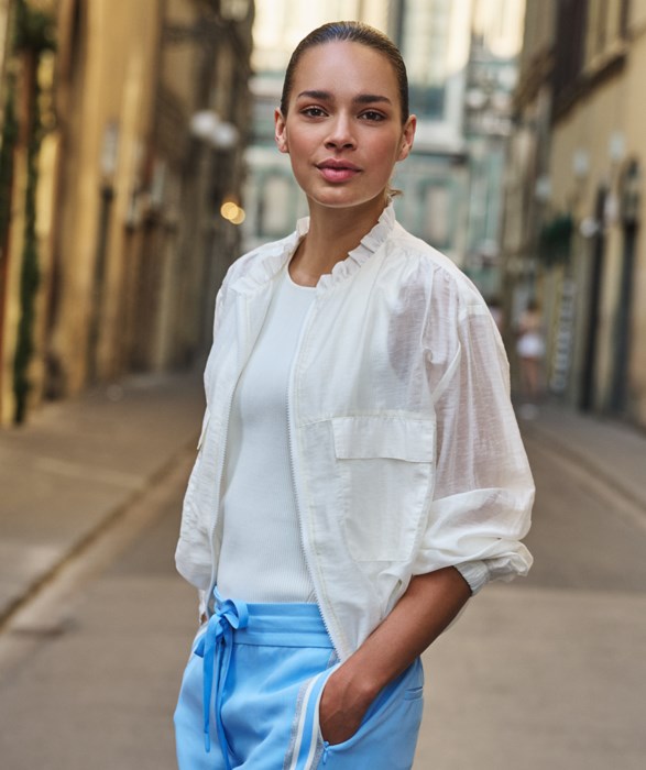 Light Weight Bomber Jacket in off white by Esqualo