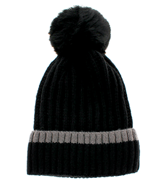 Fur Pom Pom Beanie in black