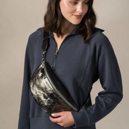 Sling Body Bag in peltro by Uashmama