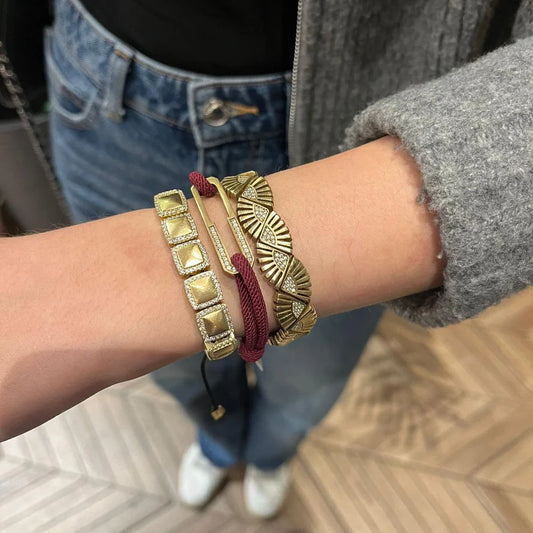 Needle Bracelet in burgundy by JUJU