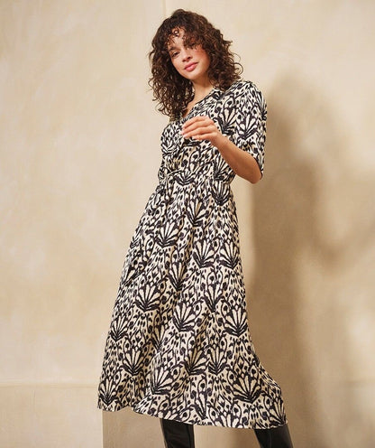 Midi Dress in city sign print by Esqualo