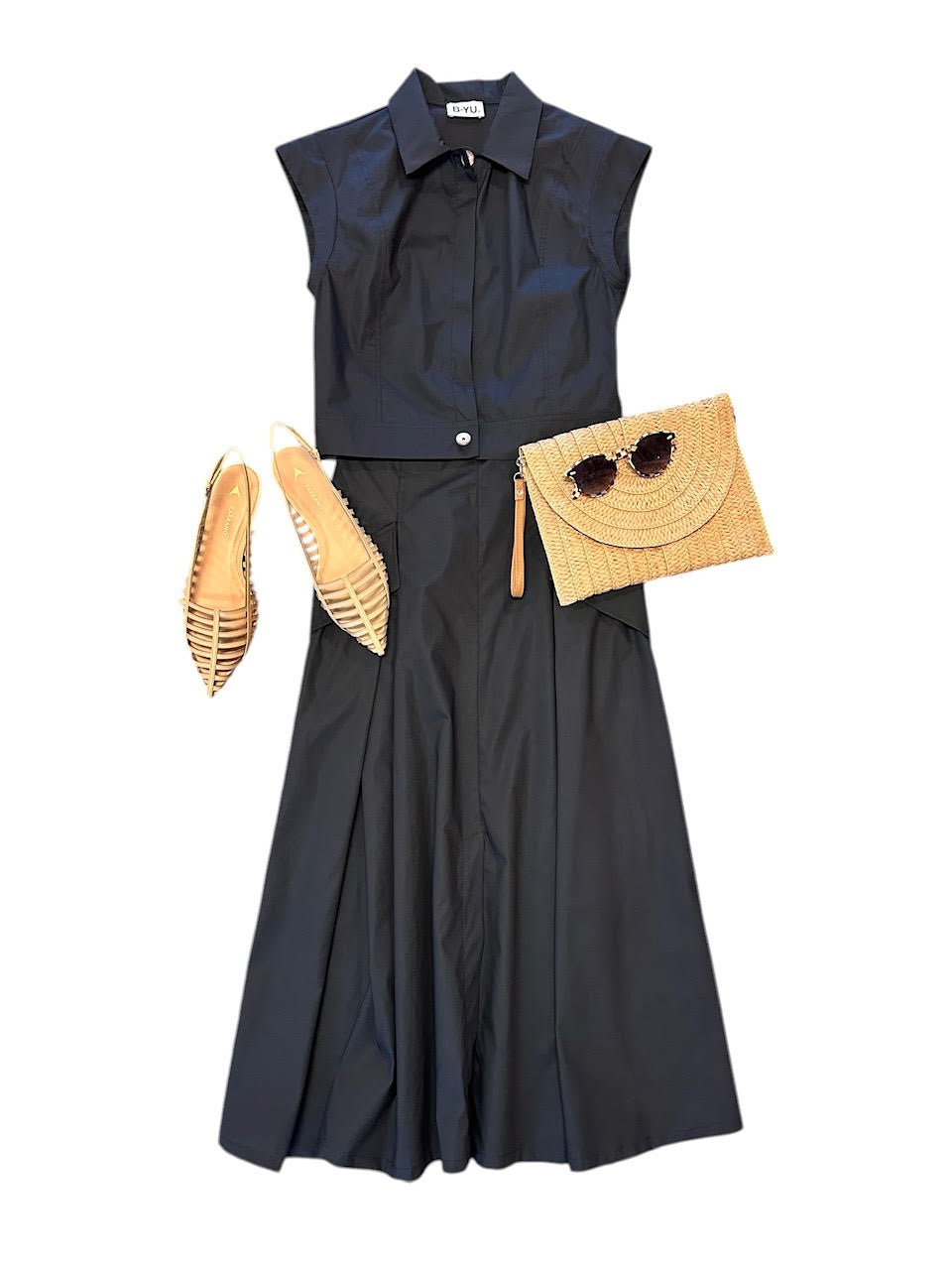 Poplin Skirt with Pockets in black by BYU