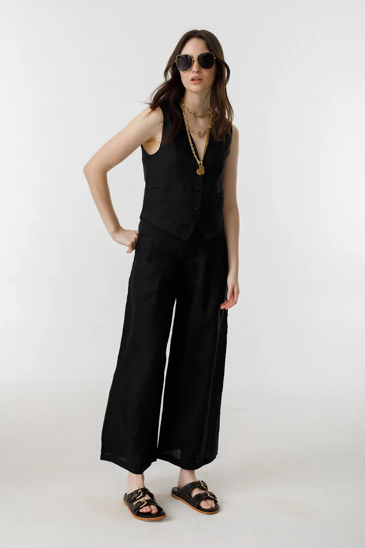 black linen culotte pants with pleat detail