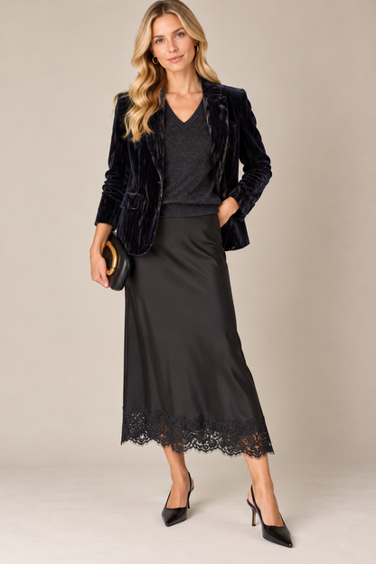 Velvet Blazer in black by Esqualo