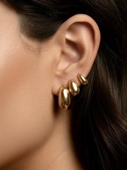 savvy | retail therapy gold earring studs  set of three 