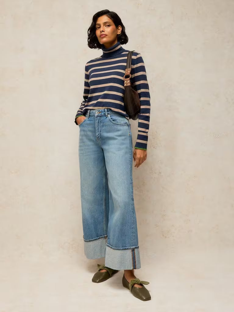 savvy | retail therapy cotton and wool rollneck sweater styled with flats and jeans for fall