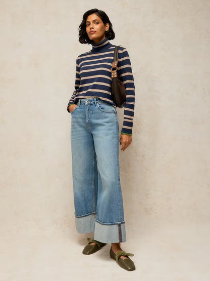 savvy | retail therapy cotton and wool rollneck sweater styled with flats and jeans for fall