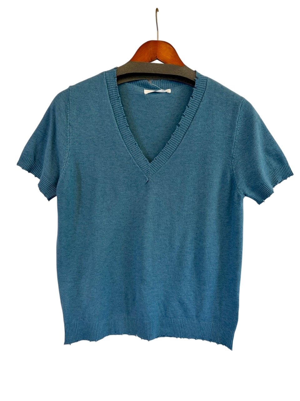 Savvy | retail therapy womens blue v-neck sweater 