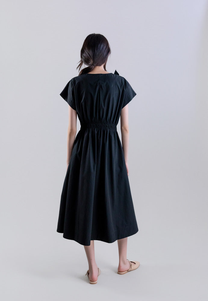 Sleeveless Cotton Poplin Dress in black by Psophia