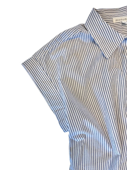 Short Sleeve Button Up Top in navy/white by Mododoc