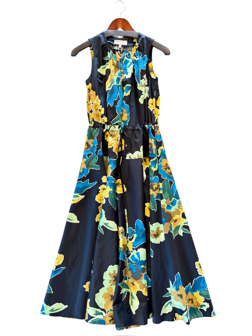 Sleeveless Printed Dress in black by Psophia