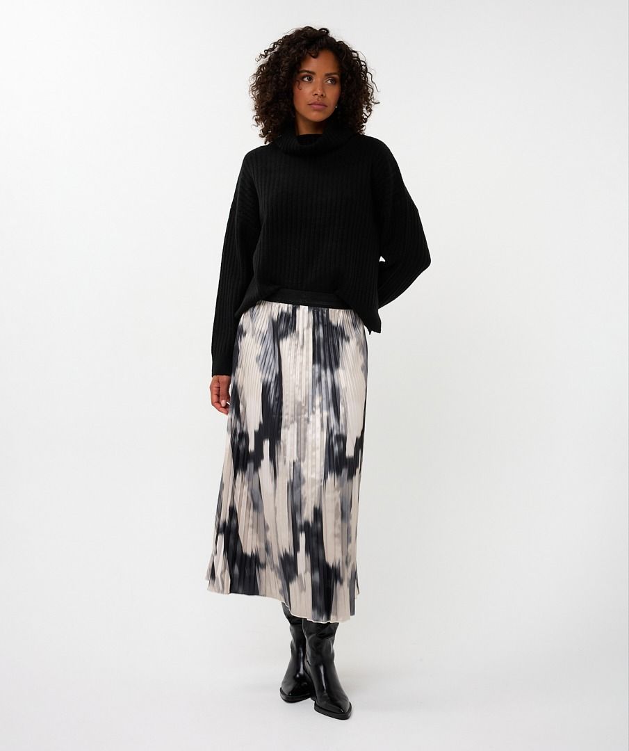 Printed Pleat Skirt in bow fade print by Esqualo