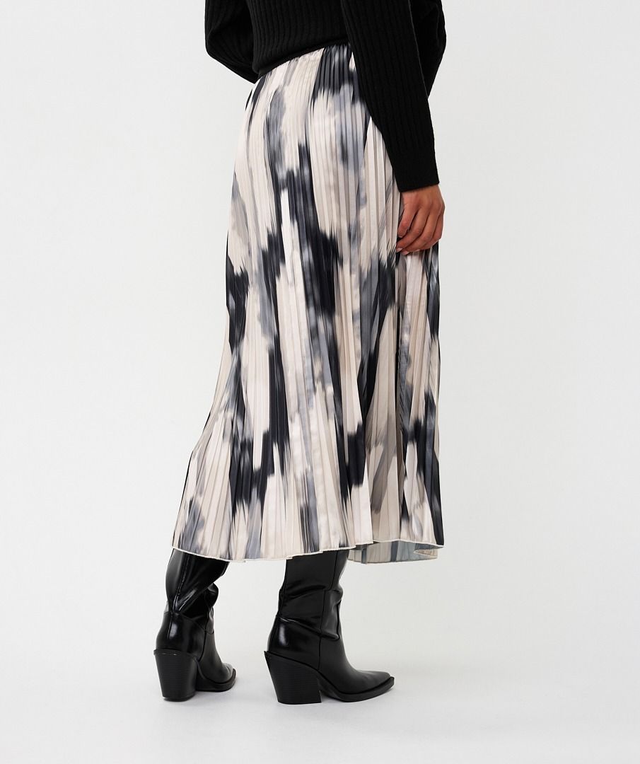 Printed Pleat Skirt in bow fade print by Esqualo