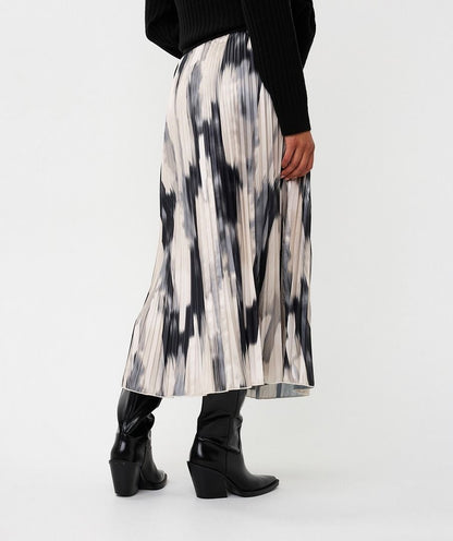 Printed Pleat Skirt in bow fade print by Esqualo